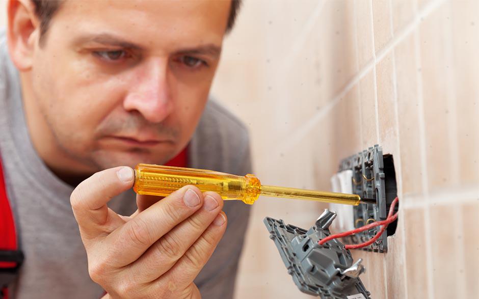 recherche travail électricien bâtiment Courdimanche